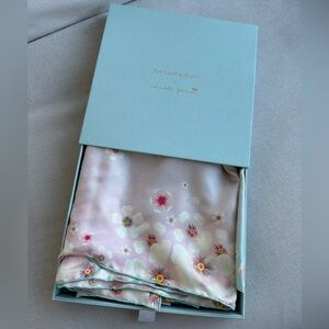 Van Cleef & Arpels Pink and Cream Floral Throw